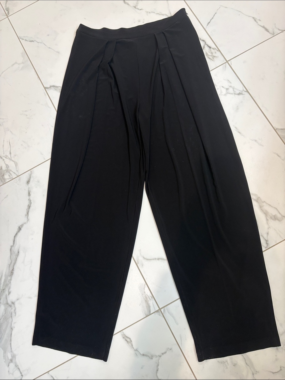 Norma Kamali Tapered Pleated Pants Black Sz L